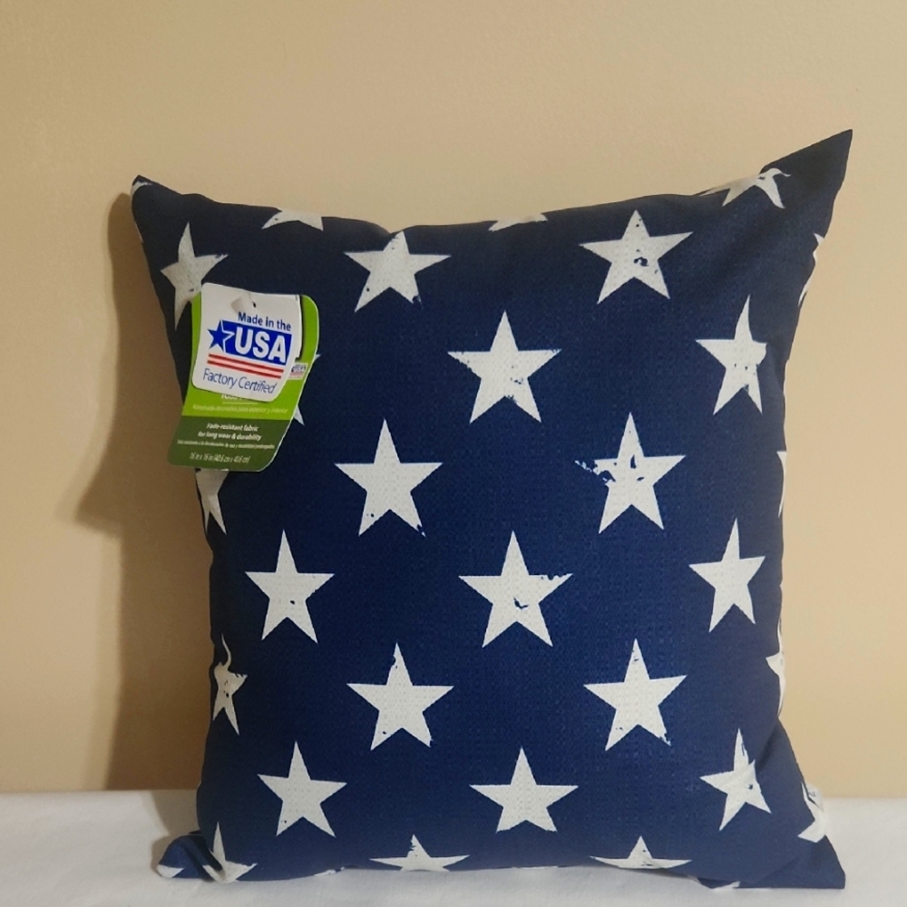 Patriotic Indoor/outdoor toss Pillow